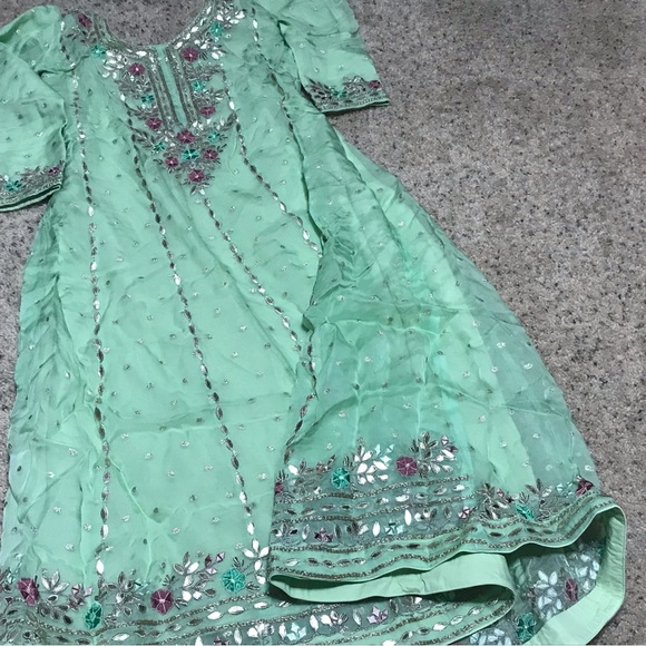 Punjabi frock suit with salwar - Picture 6 of 8